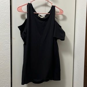 Michael kors black cold shoulder tee 1x nwt mrsp. 68
